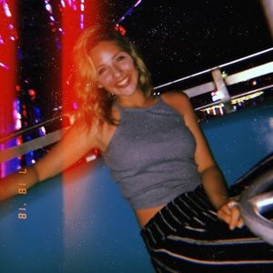 Meet your Posher, Brooke